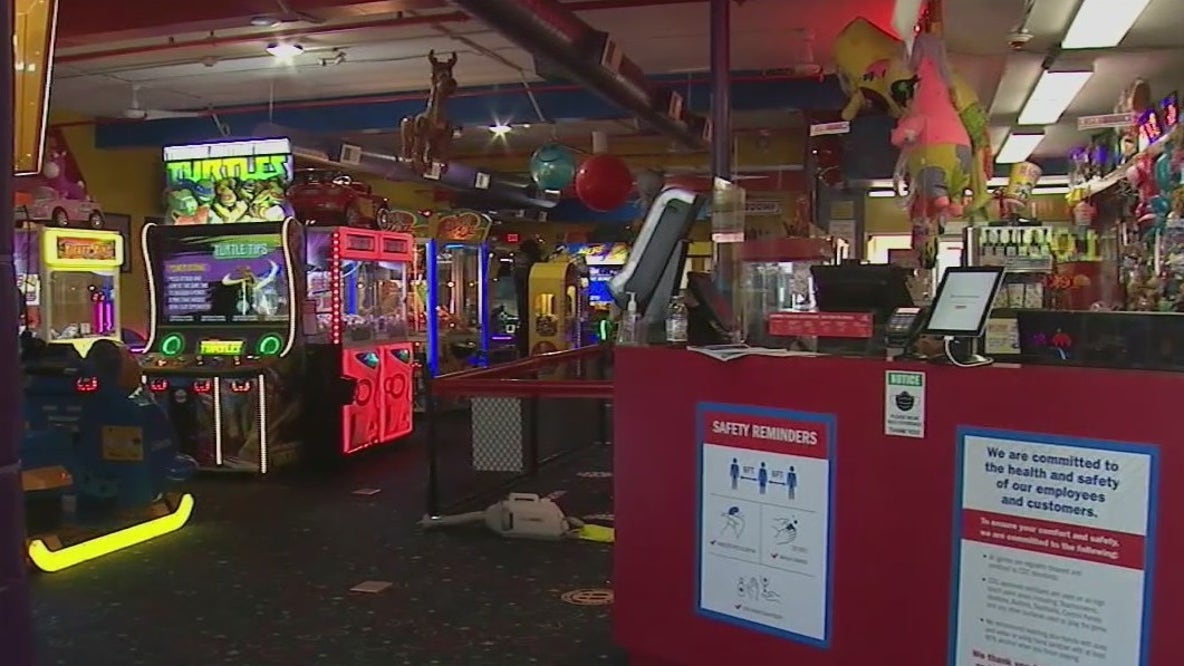 Indoor amusement parks reopen
