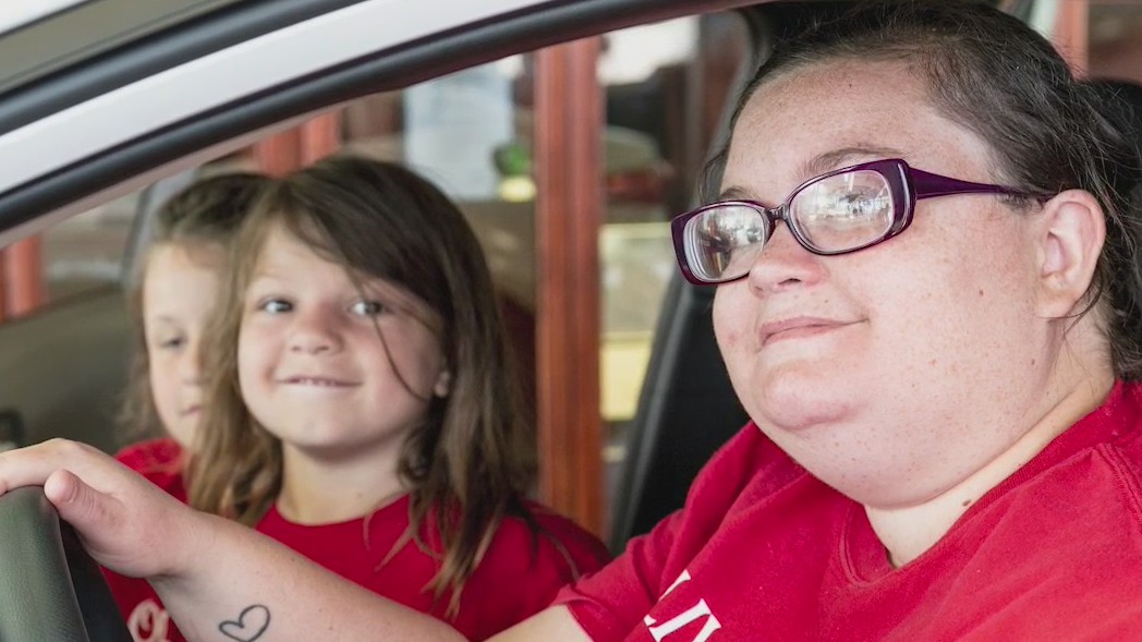 Mom who got her kids back from foster care given new car
