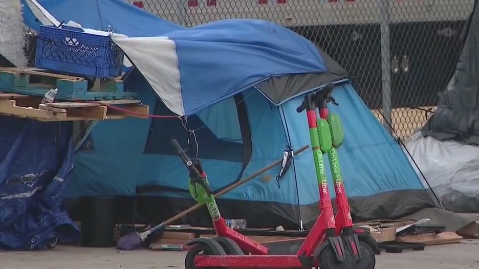 Homeless in Venice: Thursday marks 'final warning' for people with tents to vacate beach