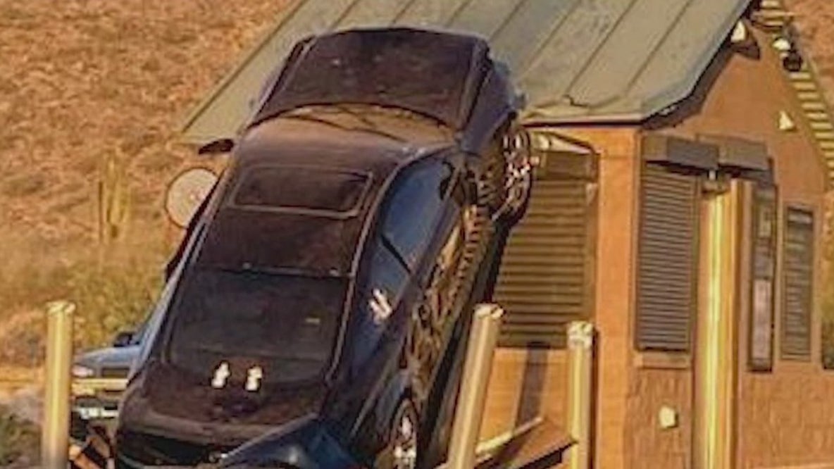 'A hiccup': Car crashes into White Tank Mountain Regional Park entry station