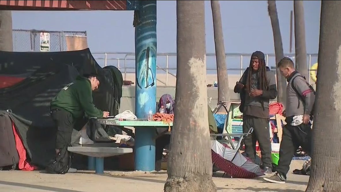 Homeless along Venice Boardwalk have until midnight Thursday to vacate beach