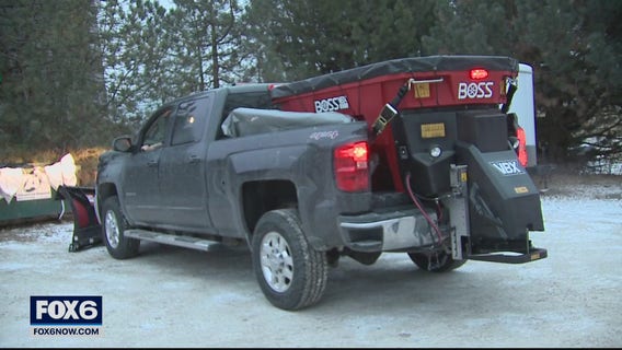 Plows out as snow falls in Waukesha County
