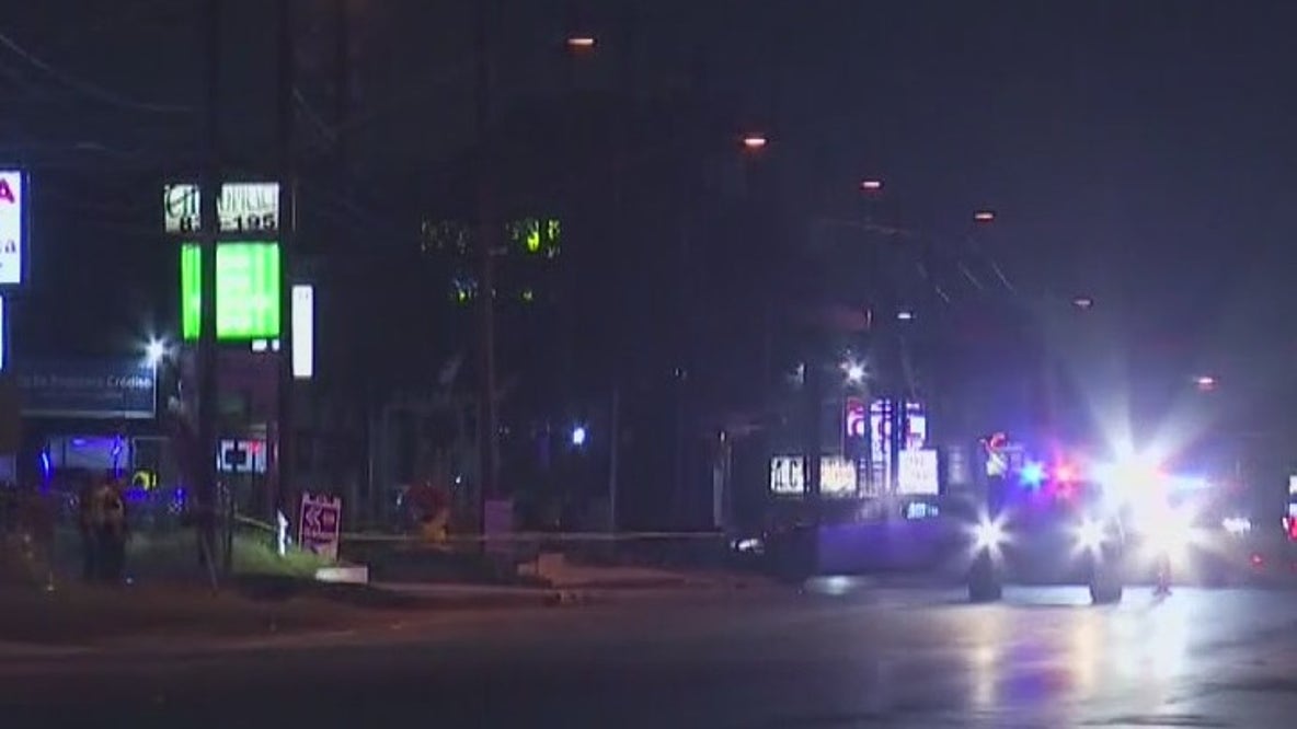 One person killed in North Austin auto-pedestrian crash