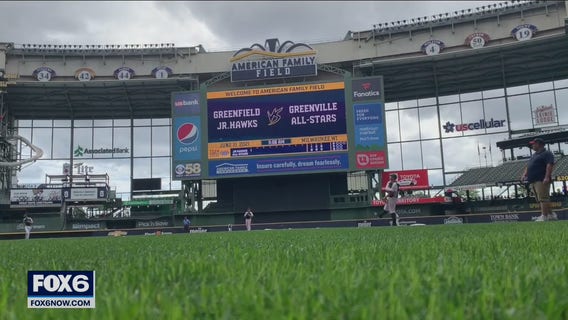 Youth baseball teams get a taste of big leagues