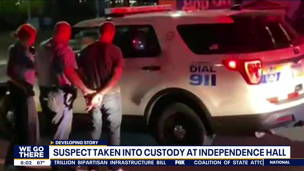 Man arrested after fight leads to deadly shooting at Pat's Steaks, police say