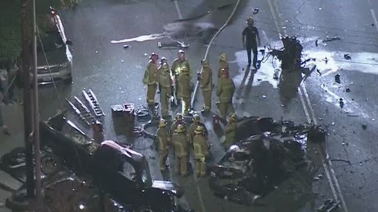 At least 1 killed in horrific Reseda crash