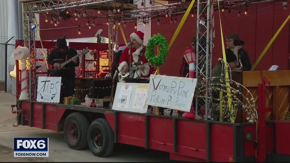 Musicians perform impromptu concerts from a ‘Miracle on Wheels’