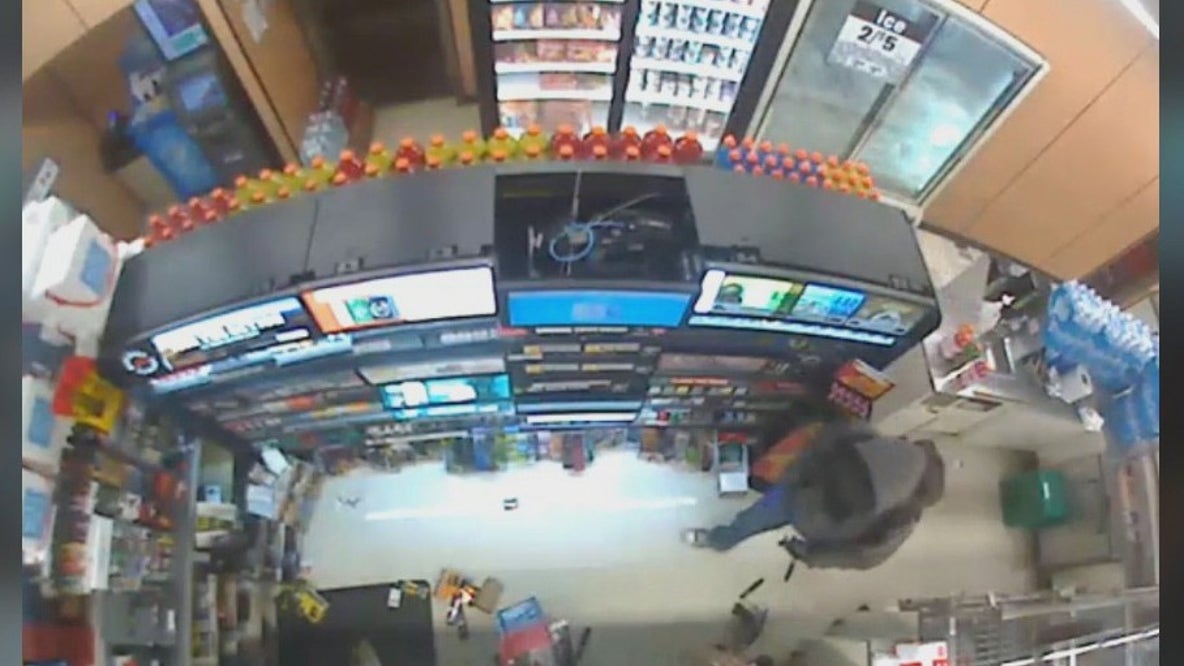 Silent Witness searching for suspect who robbed 7-Eleven in north Phoenix
