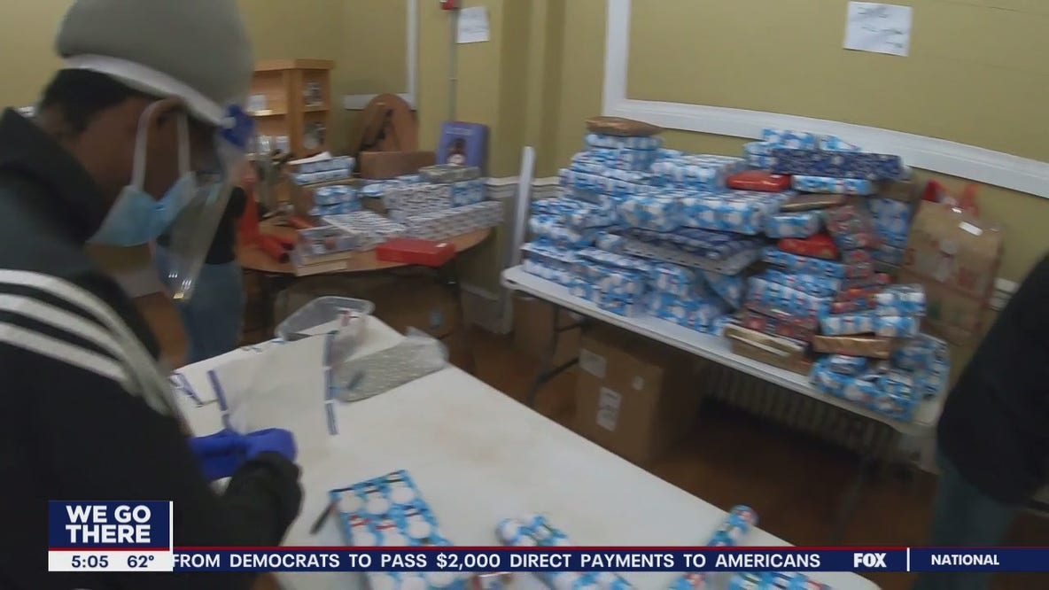Volunteers at Chosen 300 Ministries busy ahead of holiday to help those in need