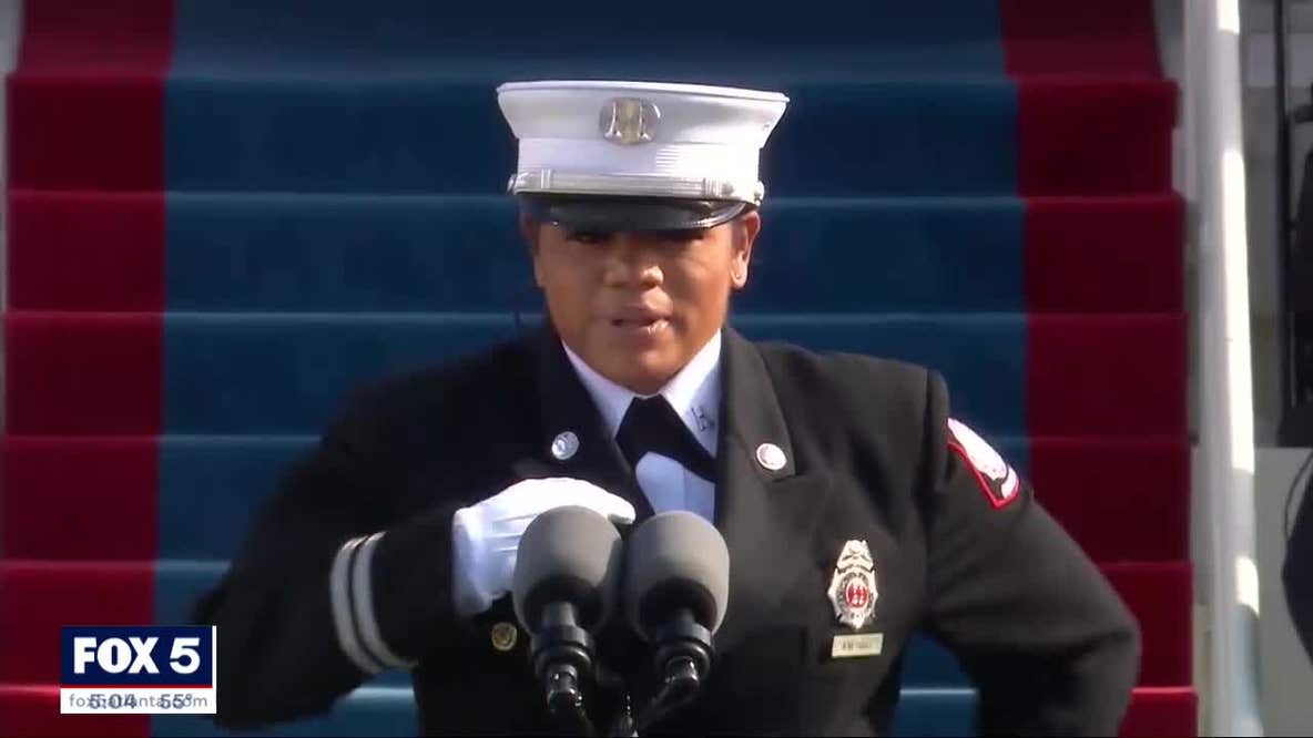South Fulton Fire Captain delivers the Pledge of Allegiance
