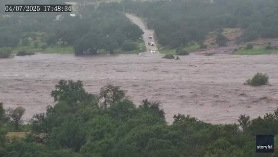 Texas flooding: Timelapse video shows Llano River flood in just minutes