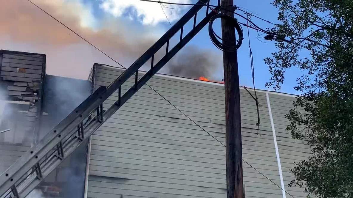 4 displaced after blaze breaks out at Southeast DC building