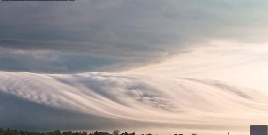 Watch: 'Fog tsunami' rolls over Lake Michigan