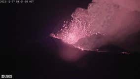 Footage shows lava spouting from Mauna Loa volcano overnight