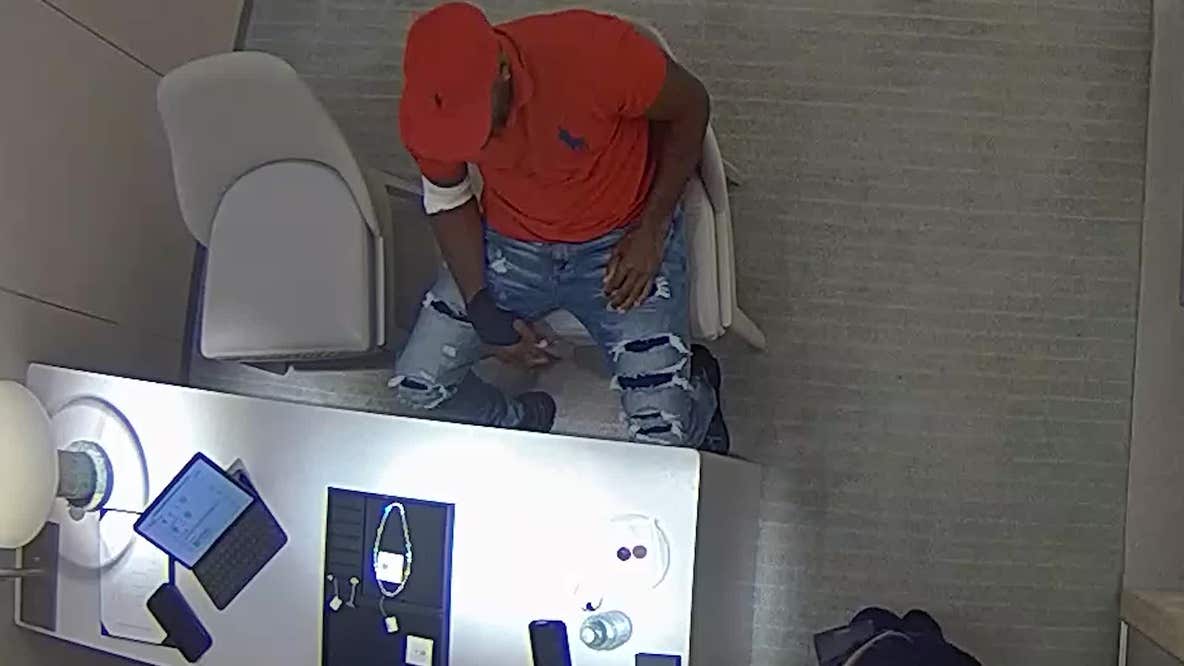 Security footage of Tiffany & Co. robbery in Orlando