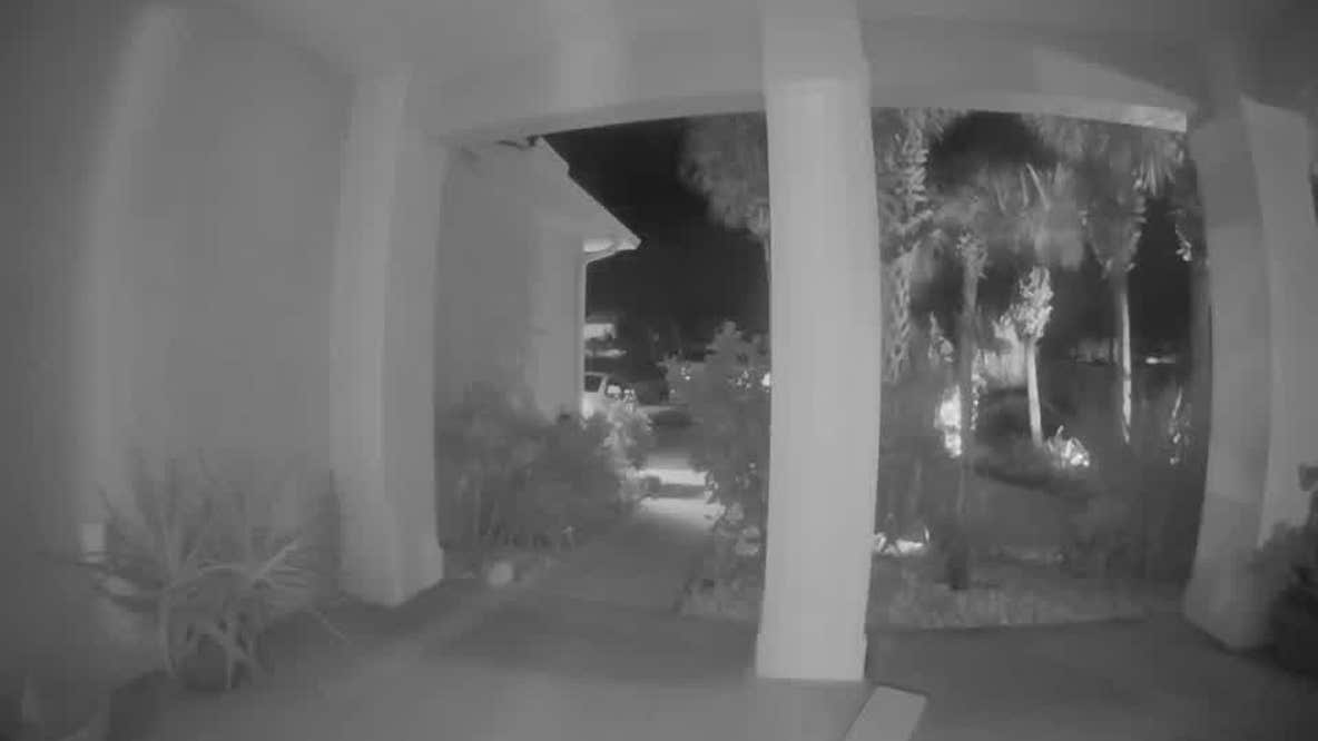 Meteor lights up Florida night sky