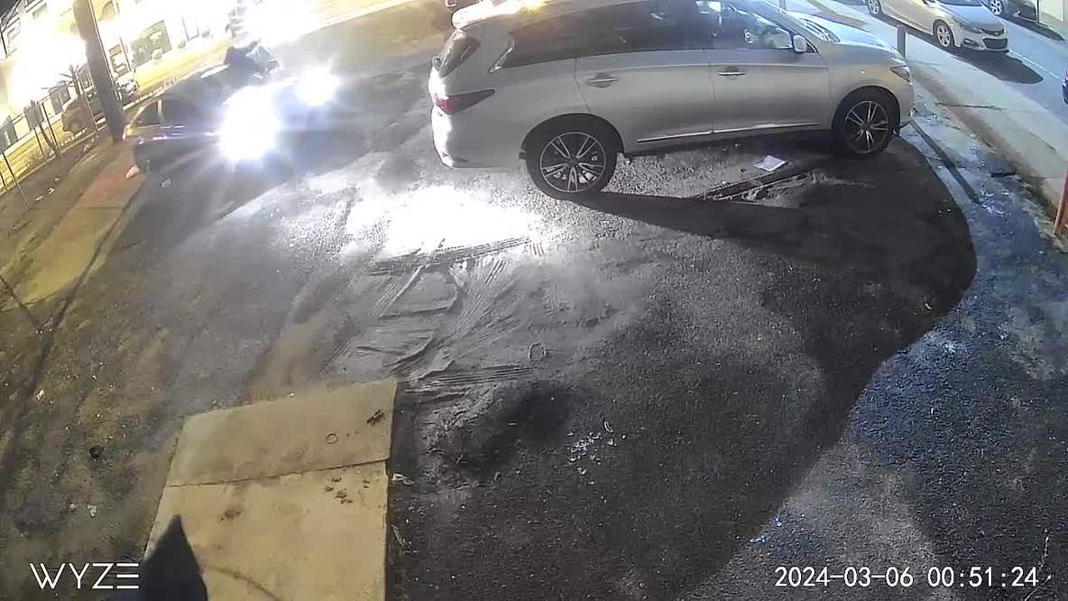 Wild video captures Philadelphia shootout between 5 gunmen