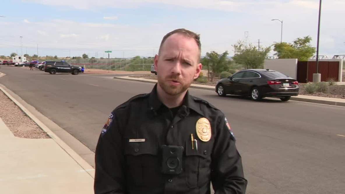 Avondale Police officer injured, suspect dead
