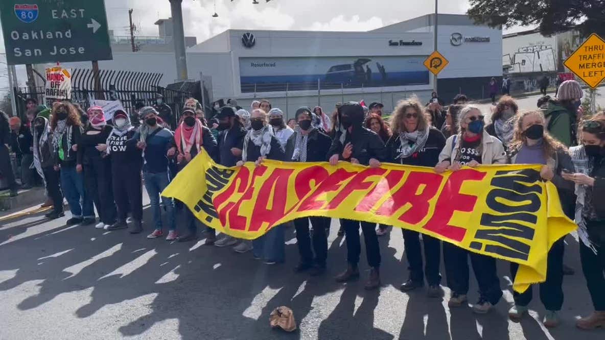 Protesters shut down freeway in San Francisco