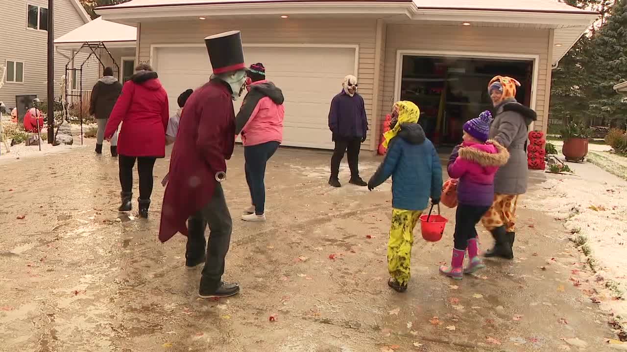 Snow postpones Sheboygan trickortreating
