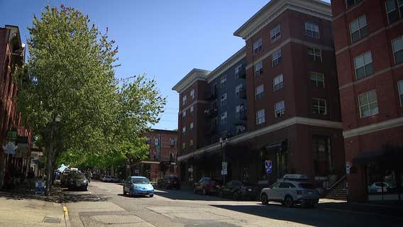 Bellingham Businesses Struggle as Canadian Tourism Slumps