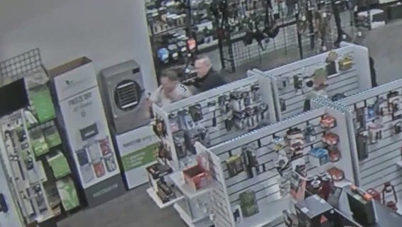 Marietta store manager tackles woman accused of stealing handgun