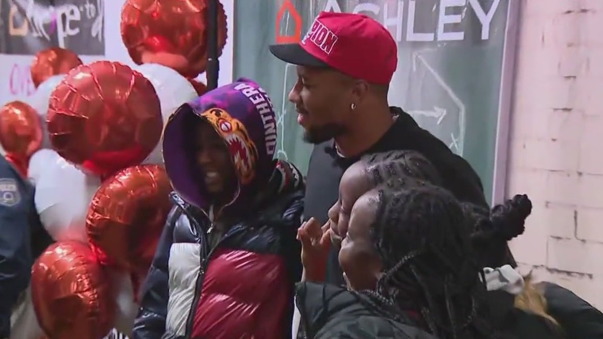 Saquon Barkley gives mattresses to Philly kids