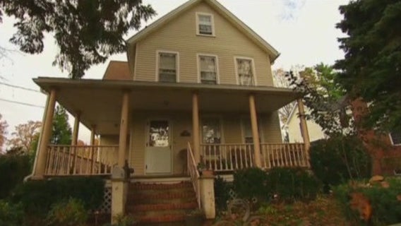 Is a new stimulus payment coming? November 2025 IRS direct deposit fact check