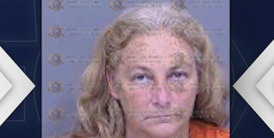 Woman slashes boyfriend's throat on Thanksgiving Day: police