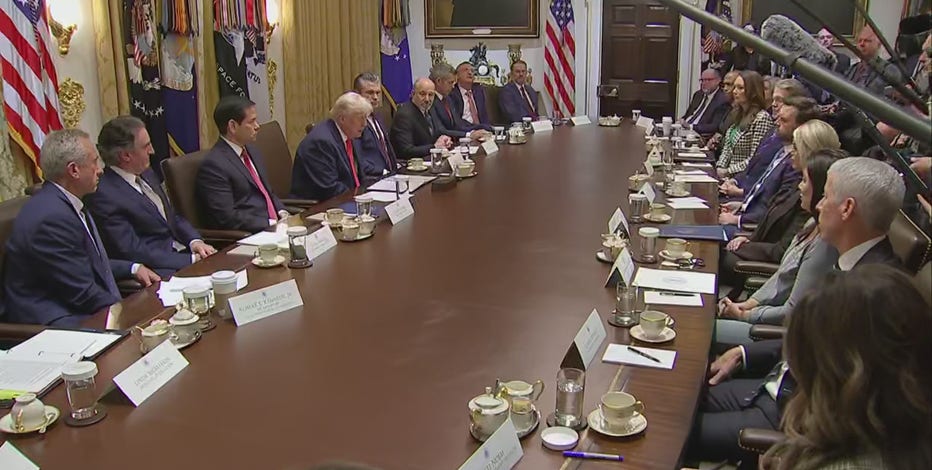 Stimulus payment December 2025, IRS direct deposit relief payment & tariff dividend fact check