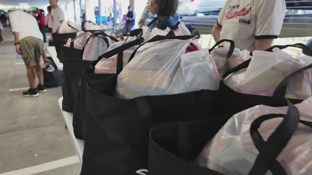 Atlanta Hawks and Latin American Association host annual grocery giveaway