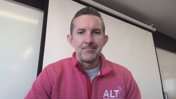 Lemont teacher uses 'green adventures' to teach students | ChicagoLIVE