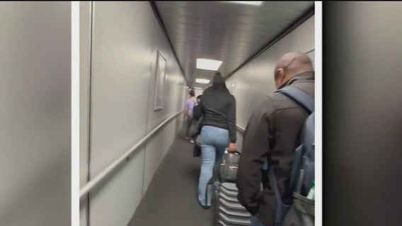 Loaded gun magazine on flight belonged to FBI agent, sources say