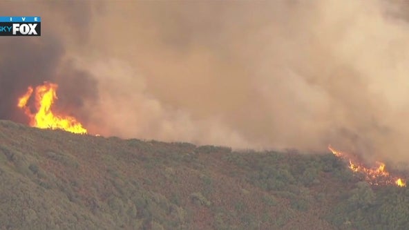 Massive fire burns Trabuco Canyon