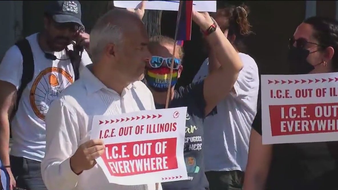 Protesters rally outside Kristi Noem's immigration speech in Chicago area