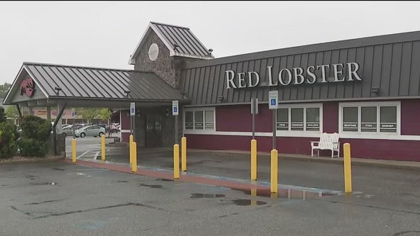 Bay Area man sues Red Lobster on behalf of California employees