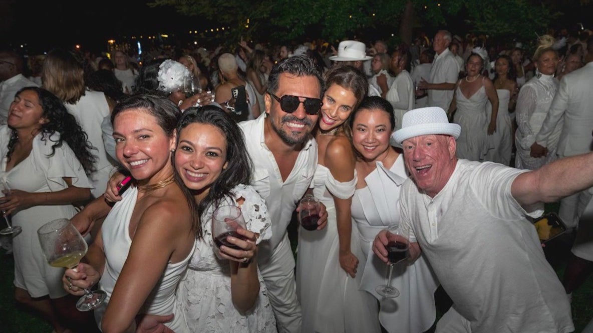 Le Dîner en Blanc returns to Chicago with gourmet menu and secret location