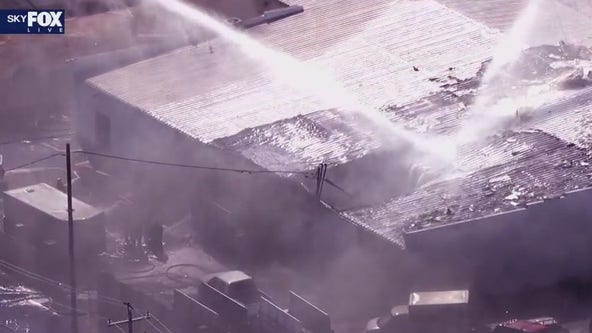 Fire breaks out at Phoenix commercial building