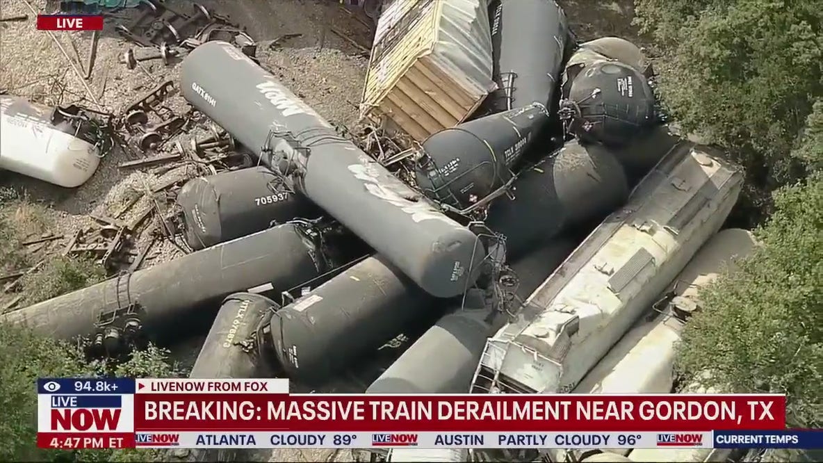 Massive train derailment in central Texas