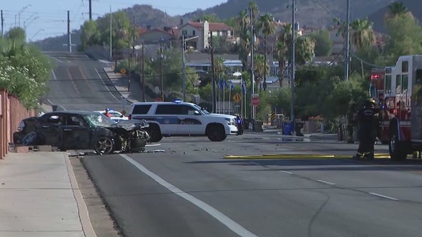 1 dead in north Phoenix after car crashes into wall
