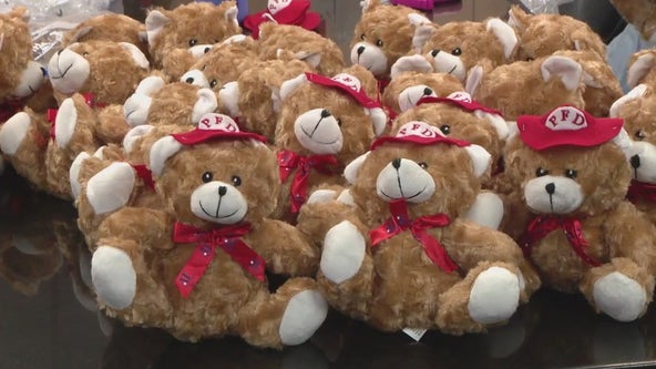 Group works to stitch teddy bears together for kids