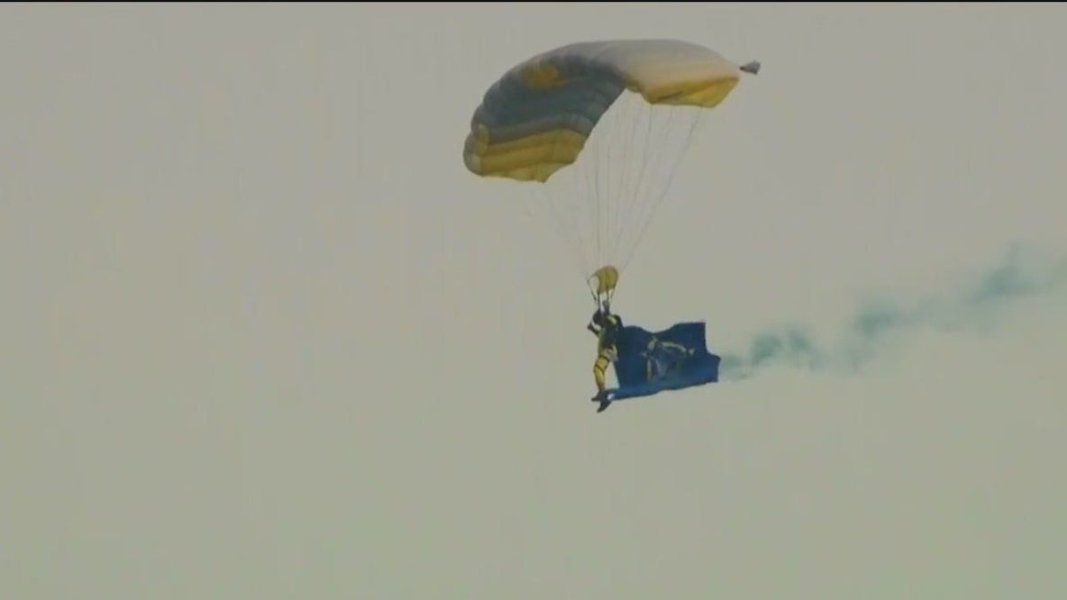 Chicago communities strengthen bonds with police, fire departments during National Night Out