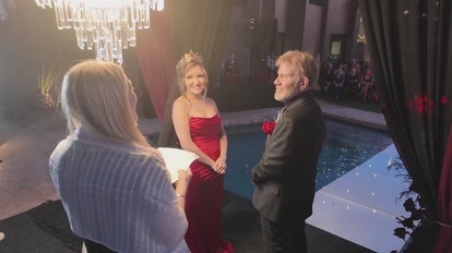 Phoenix couple ties the knot on Halloween night