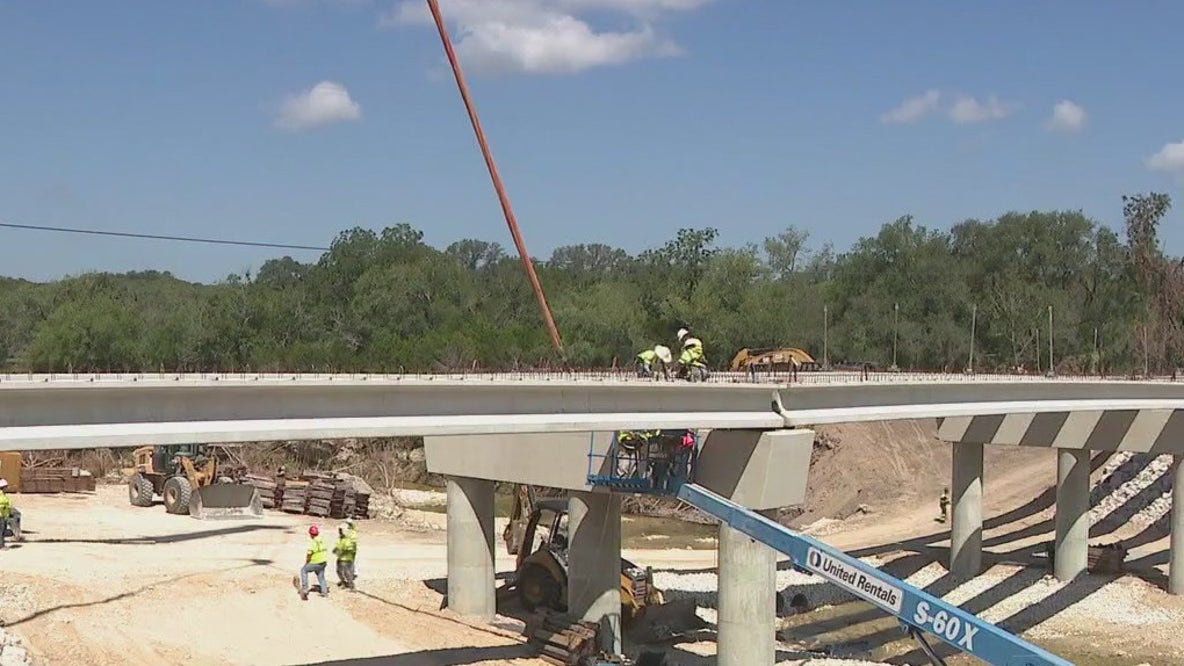 Cow Creek bridge about halfway done