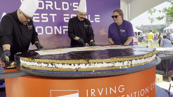 World's largest edible Moon Pie served in Irving