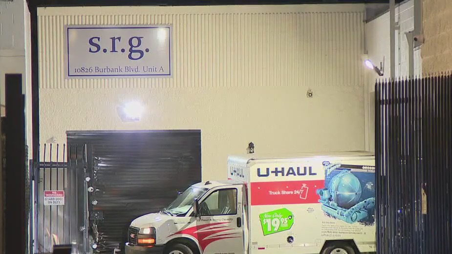 Burglary crew uses U-Haul to break into warehouse
