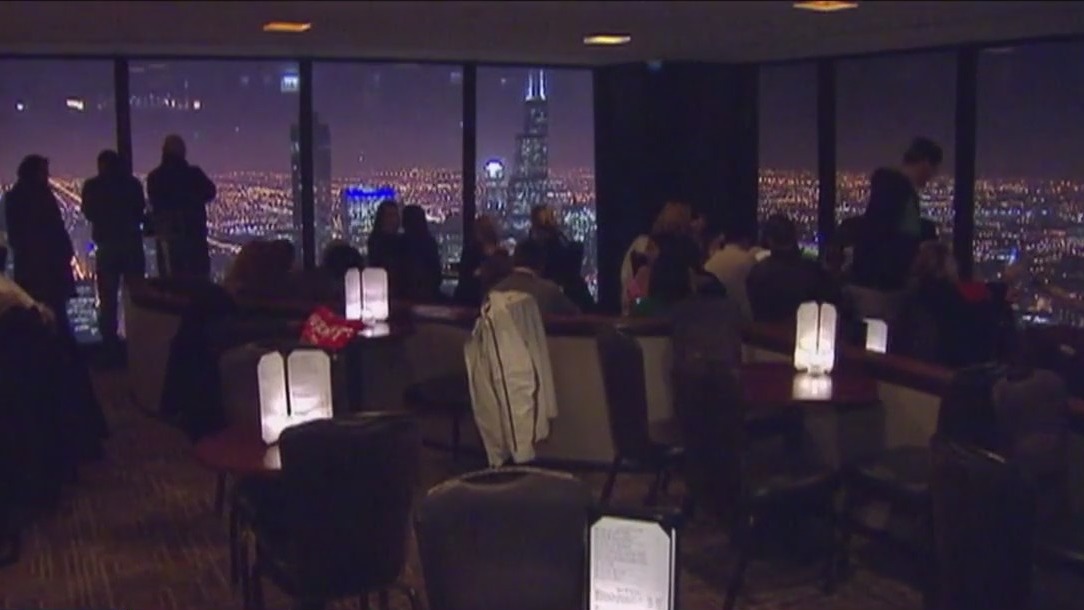 Federal lawsuit targets Chicago's Signature Room restaurant