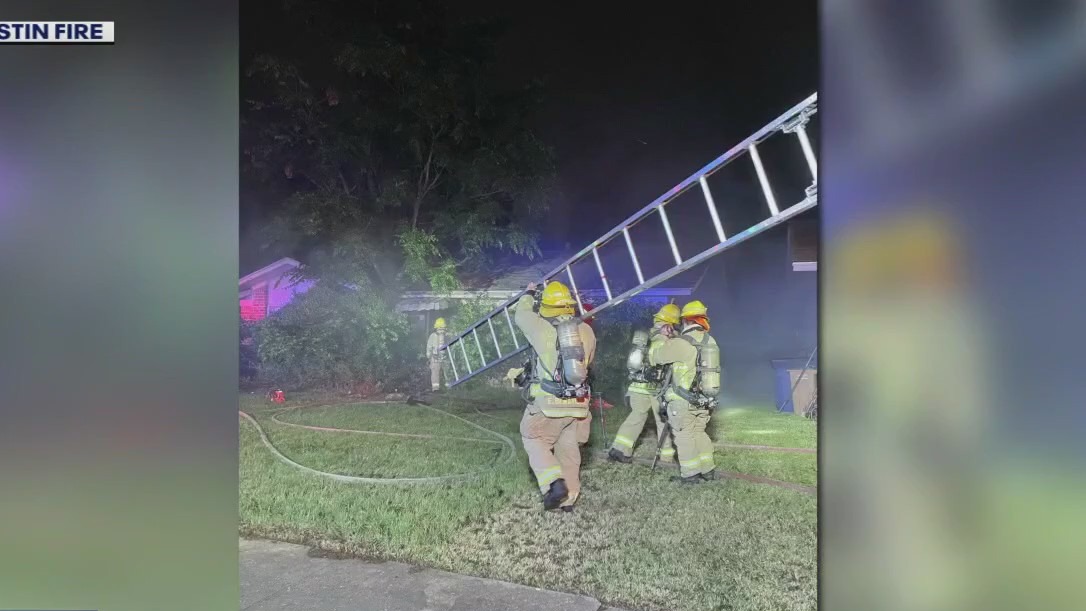 Early morning fire in south Austin