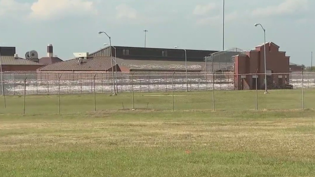 Texas bill would require body cameras for every prison guard in state