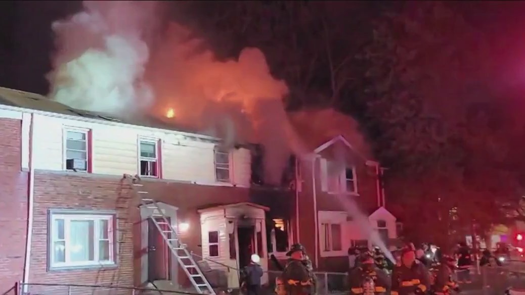 Chicago firefighters rescued after being trapped in burning South Side home
